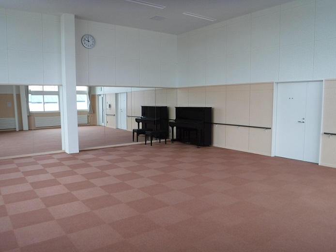 ���y���K��